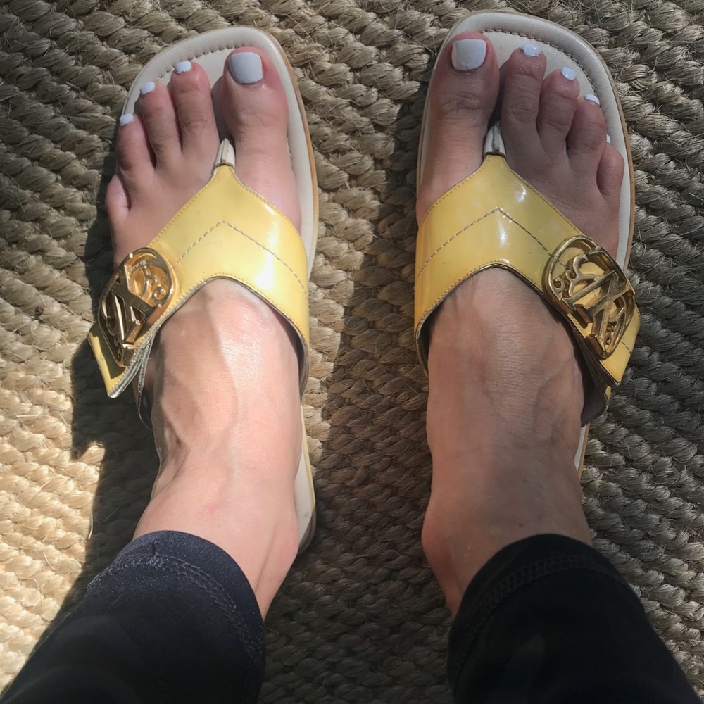 Louis Vuitton sandal flip flops used